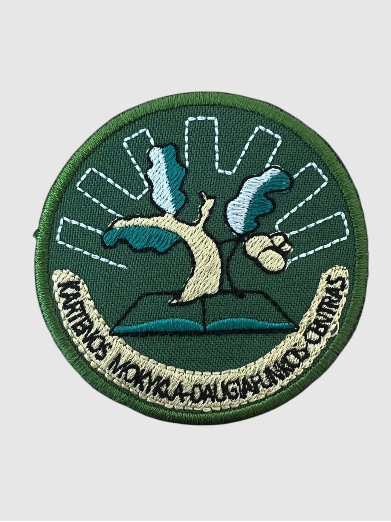 Kartenos mokyklos-daugiafunkcio centro emblema